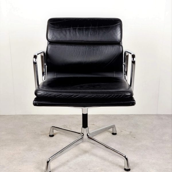 Vitra Eames EA208 Zwart Leer - Afbeelding 2