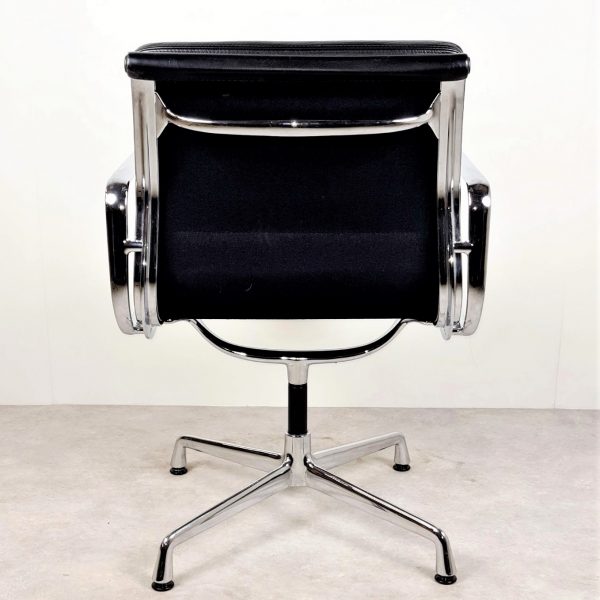 Vitra Eames EA208 Zwart Leer - Afbeelding 4